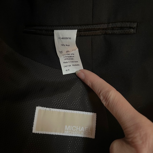 Men’s Michael Kors Wool Suit Jacket - Picture 9 of 9